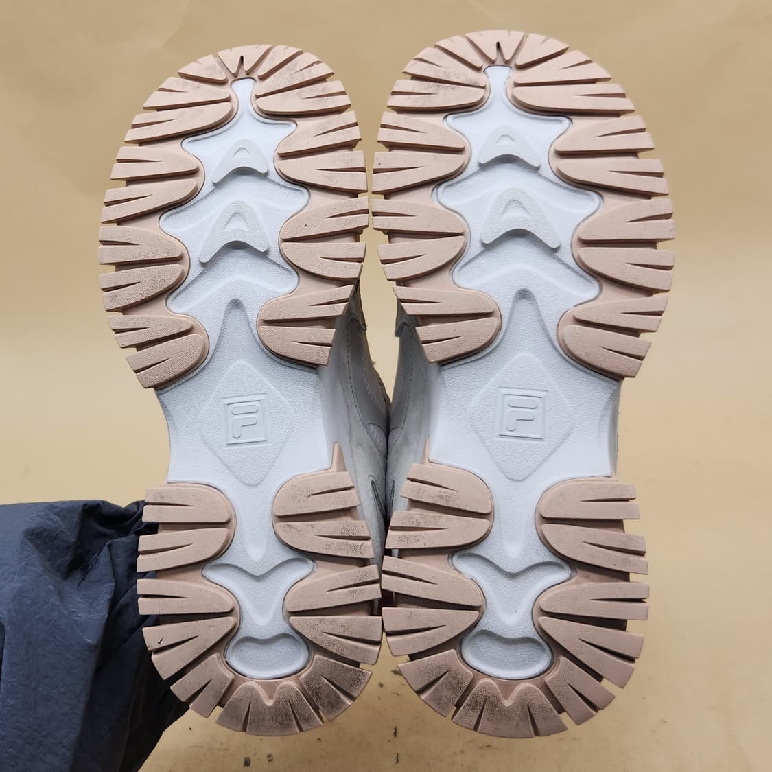 휠라 레이트레이서 여성운동화245 상품이미지3