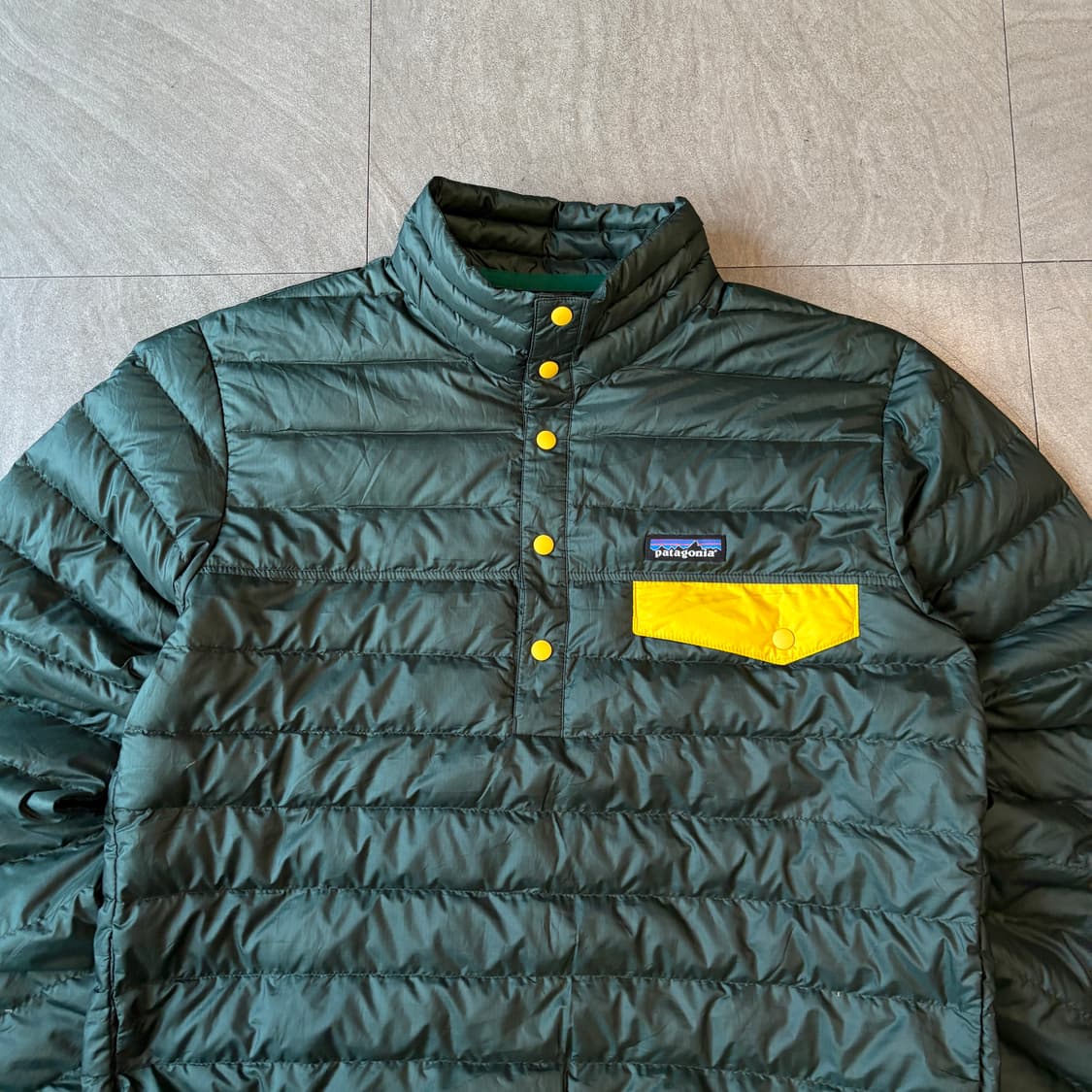 16fw 파타고니아 정품 다운 스냅 풀 오버 그 상품이미지3