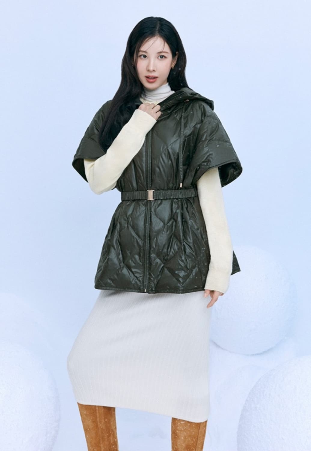 더엣지 헝가리구스다운 케이프패딩 S(55~66사이즈) 상품이미지3