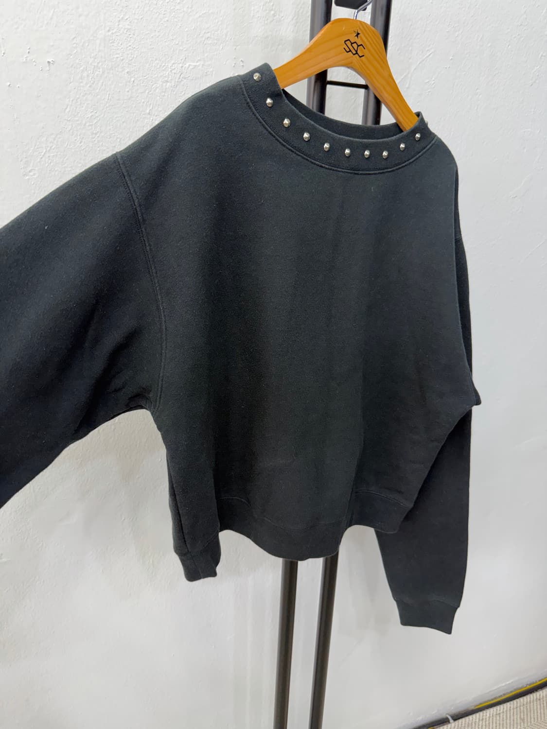 정품) 이로 한섬 오버핏 스터드 포인트 맨투맨 S  상품이미지2