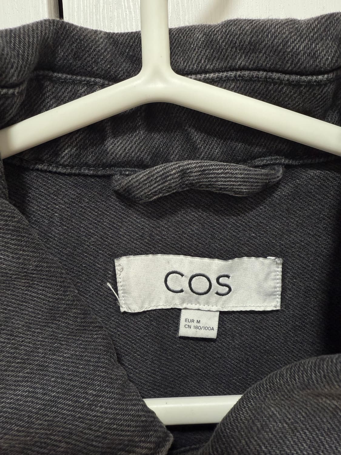 COS 블랙 데님 셔츠 상품이미지4