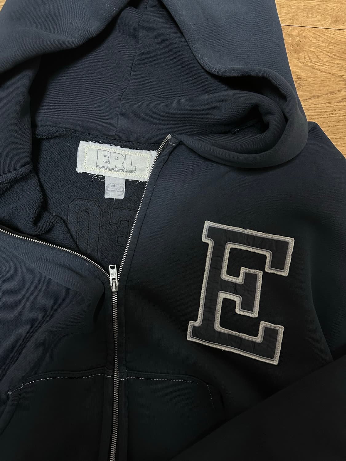 ERL 바시티 네이비 후드 집업  상품이미지4