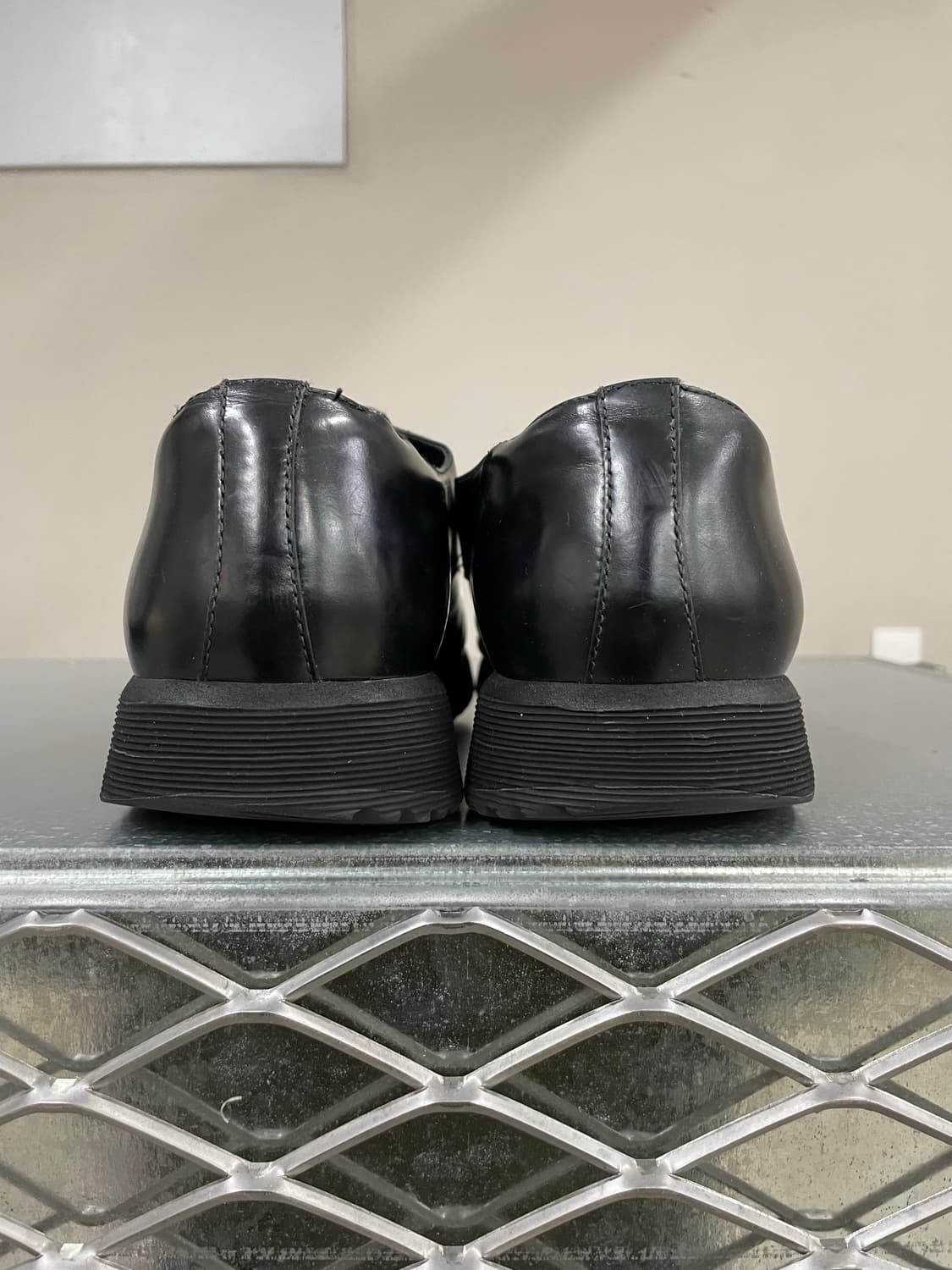 프라다 레이스업 더비 블랙 8 상품이미지3