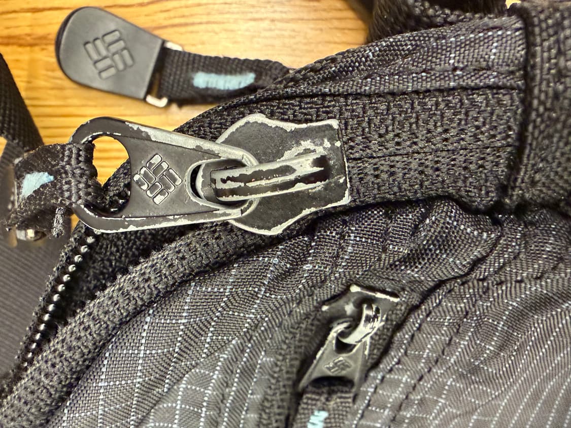 컬럼비아 블랙 크로스백 가방 상품이미지4