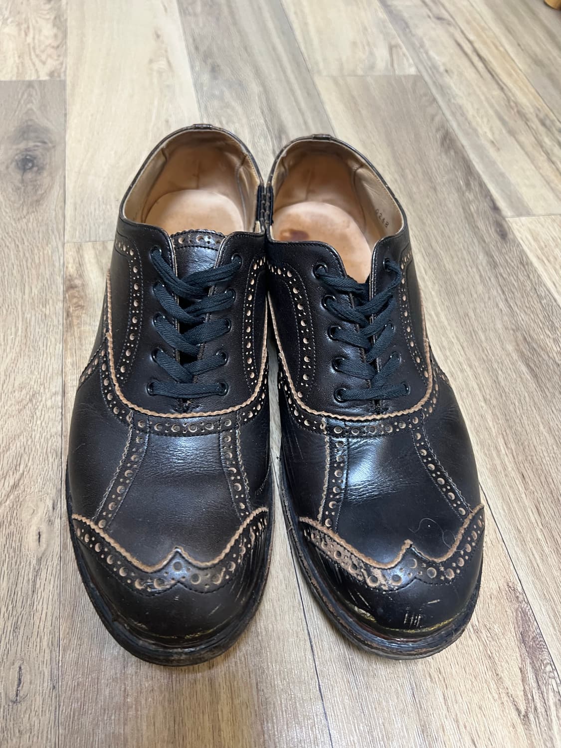 솔로이스트 윙팁 구두 270 상품이미지1