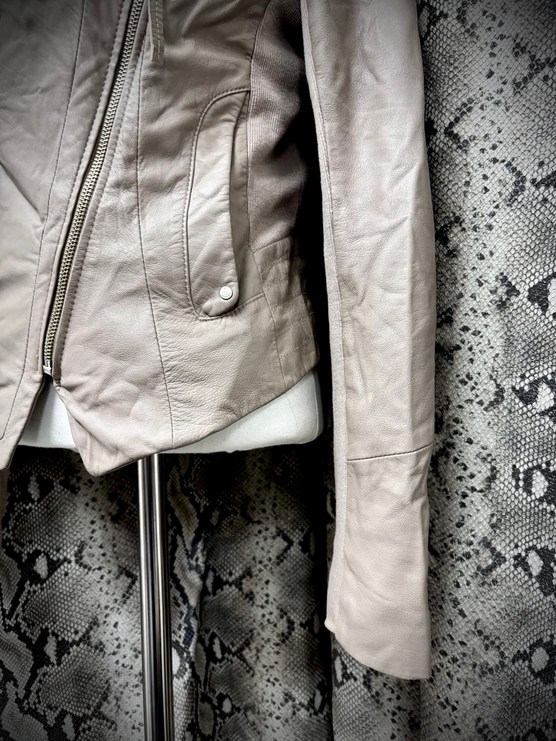  Anne Klein Draped Utility SheepSkin Lea 상품이미지5