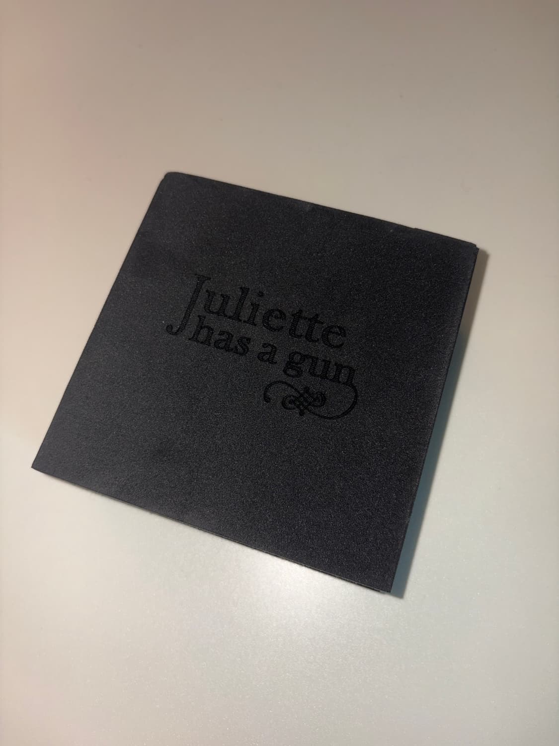 줄리엣 해즈 어 건 오드 투 덜니스 EDP 50ml 상품이미지7