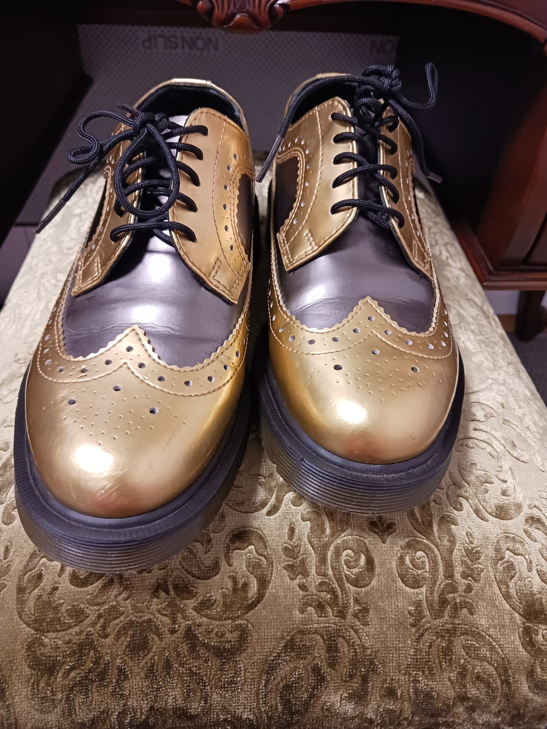 닥터 마틴 윙팁 3989 브로그 스펙트라  골드  상품이미지1