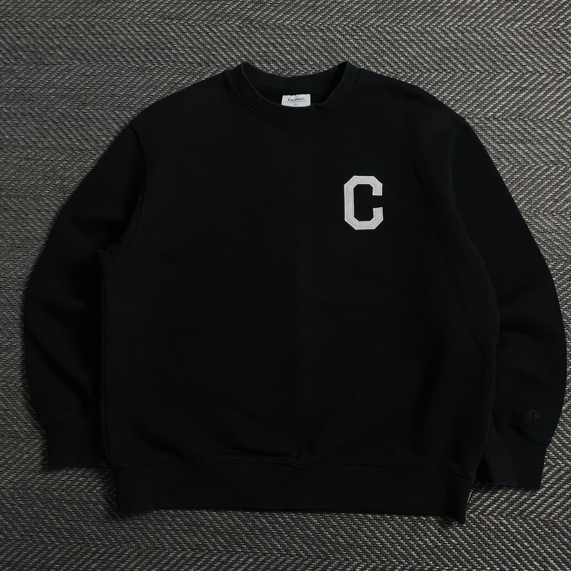 커버낫 C로고 패치 박시핏 맨투맨 블랙 y 4153 상품이미지2