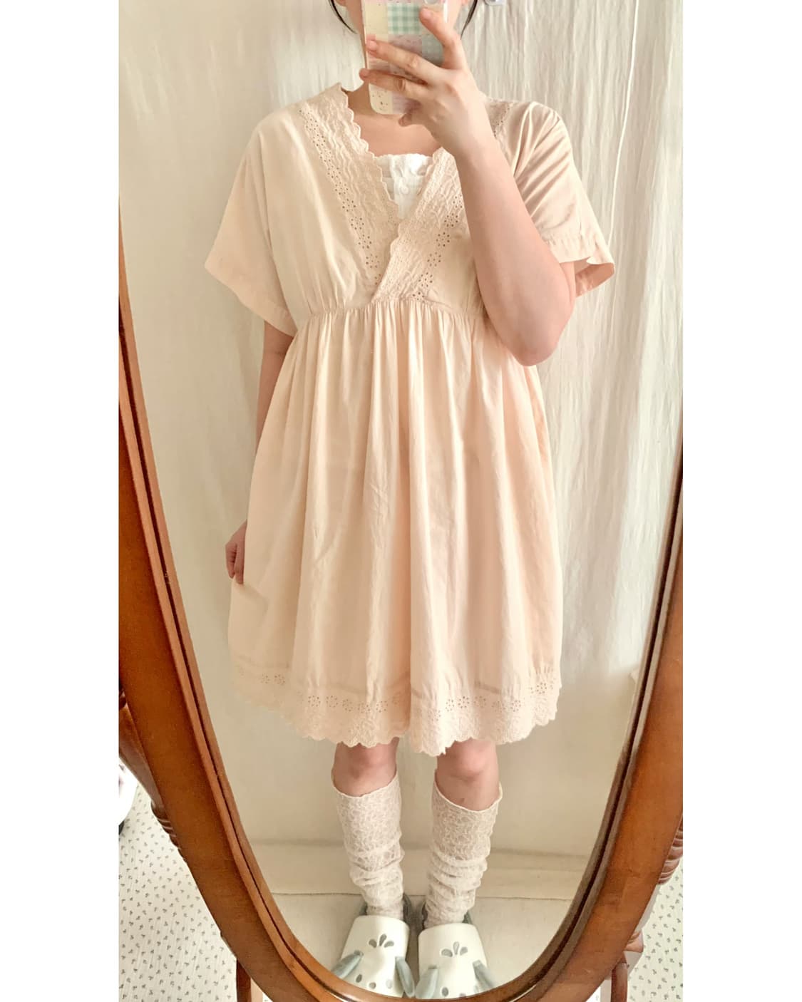 복숭아핑크 펀칭 자수 원피스 상품이미지1