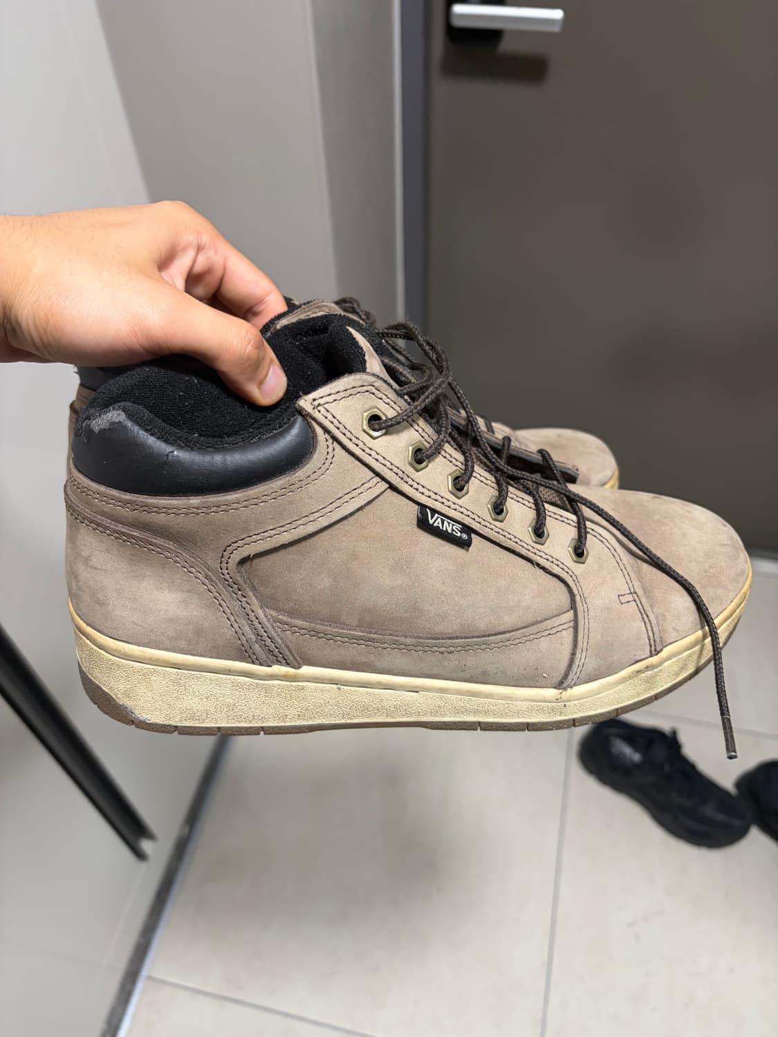 vans 반스 00's mid top shoes 상품이미지3