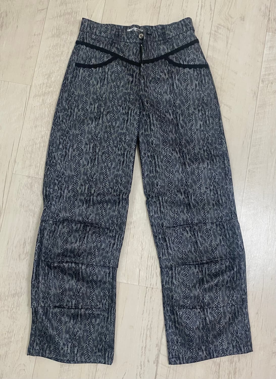 셋업이엑스이 PYTHON LACE PANTS / CHARCOAL (s) 상품이미지2
