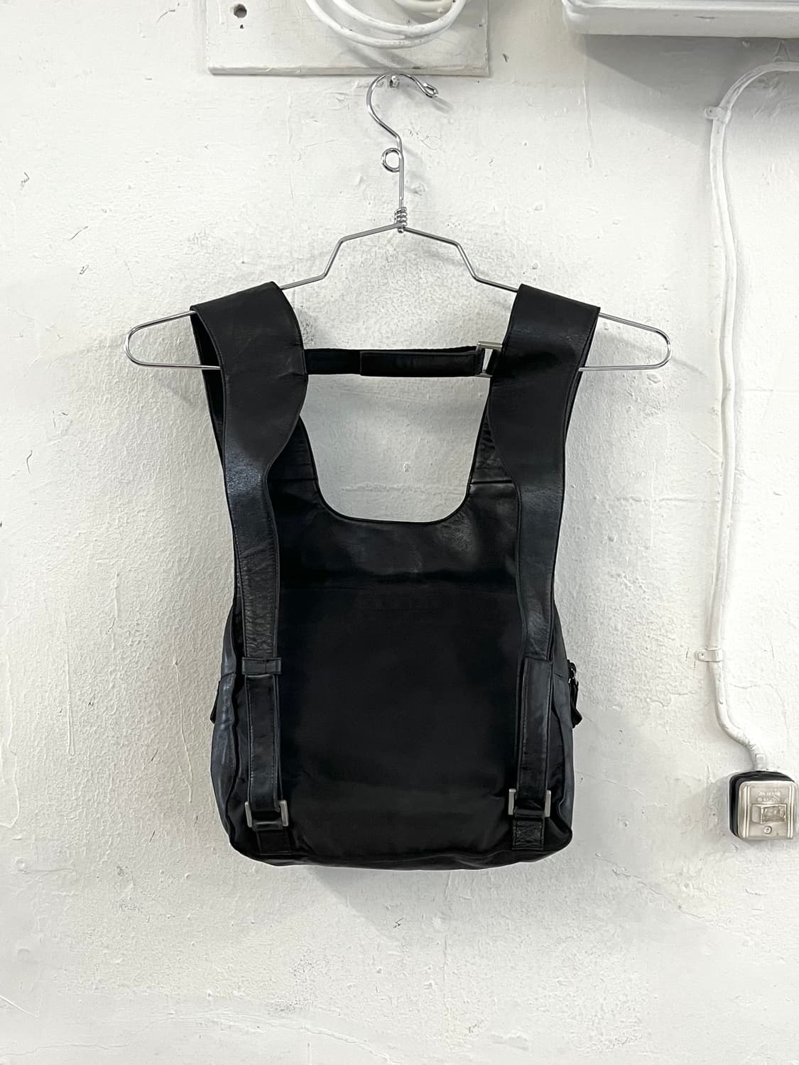 프라다 1999SS 런웨이 아카이브 링 체스트 백팩 상품이미지9