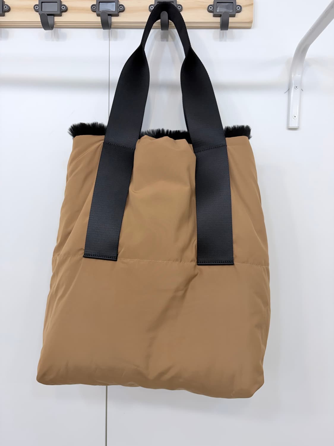 COS 코스 리버서블 포우 포 라인 쇼퍼백  상품이미지5