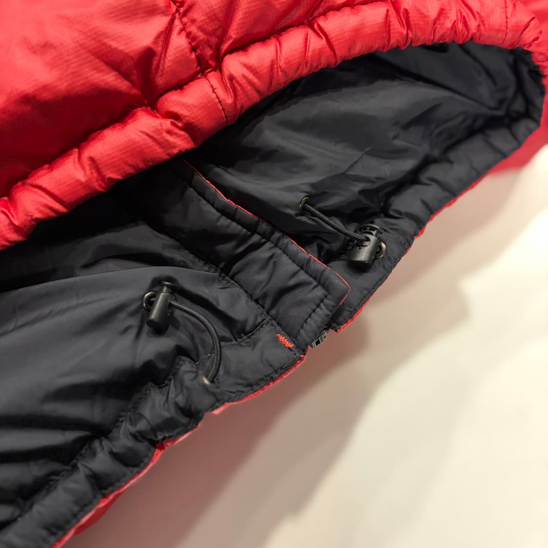 [100] 노스페이스 700 눕시 패딩 레드/블랙 B484 상품이미지9