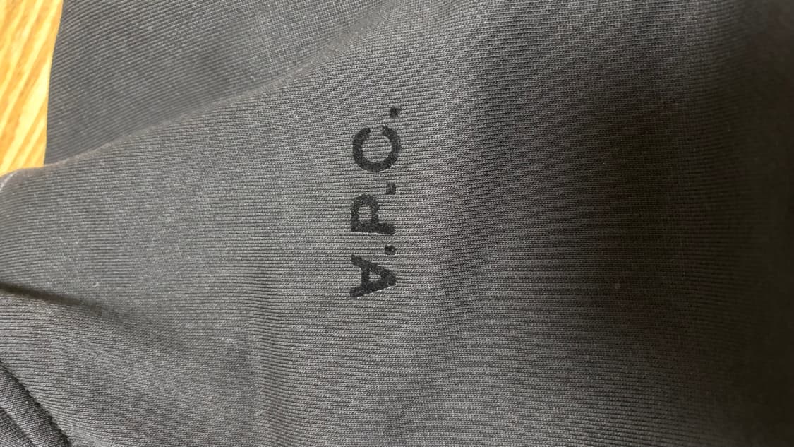 A.P.C 아페쎄 블랙 후드 집업 상품이미지2