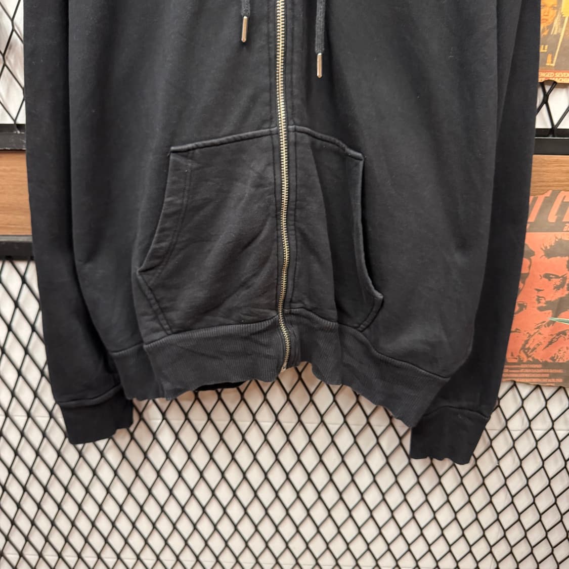 2019S/S 디젤 후드 집업 후면 스타 빅로고 포인트 블랙 상품이미지4