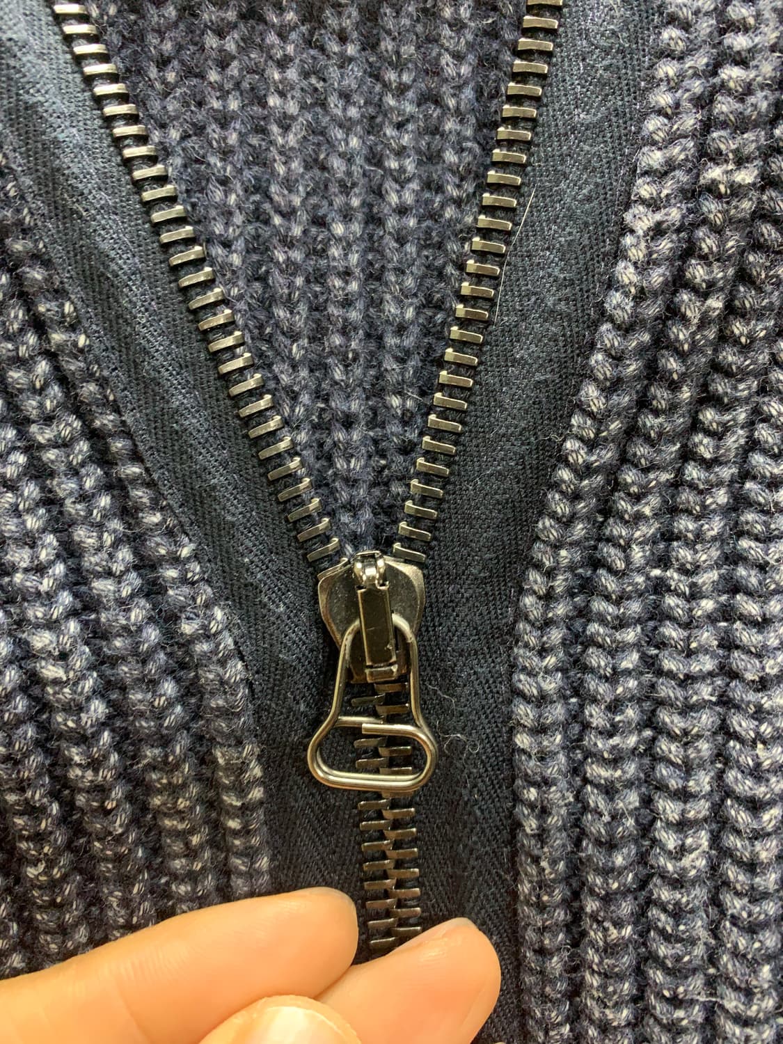 랑방 니트 집업 가디건 네이비 상품이미지4