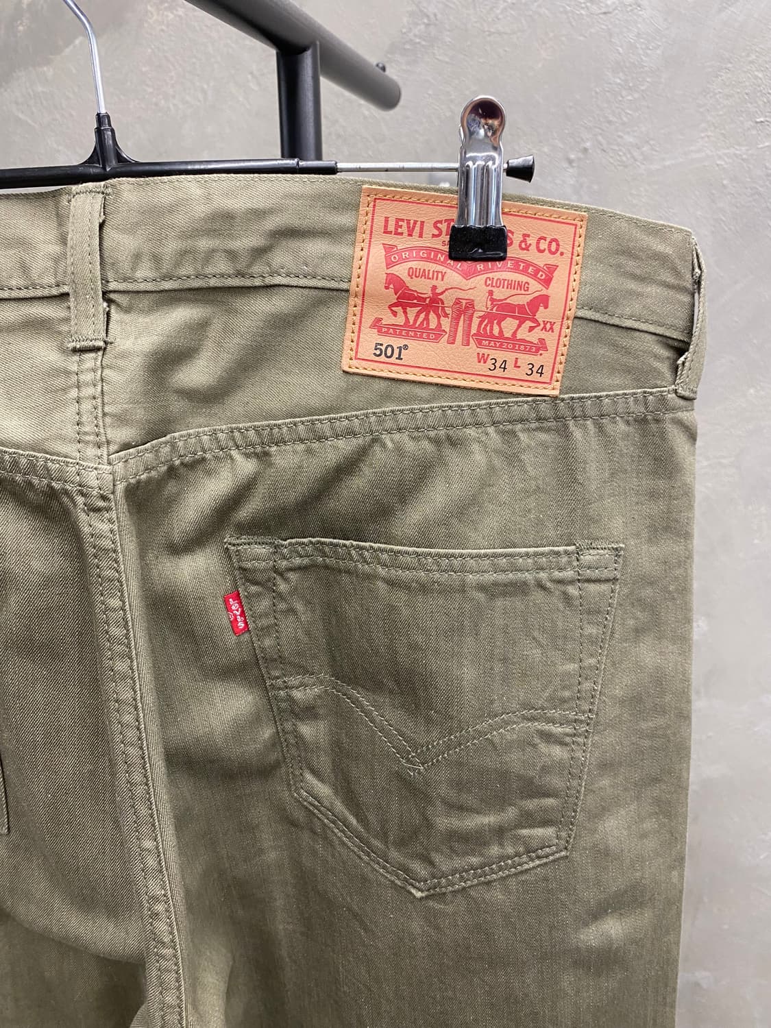 [34] Levi's 501 리바이스 올리브 그린 레귤러 핏 팬츠 상품이미지3