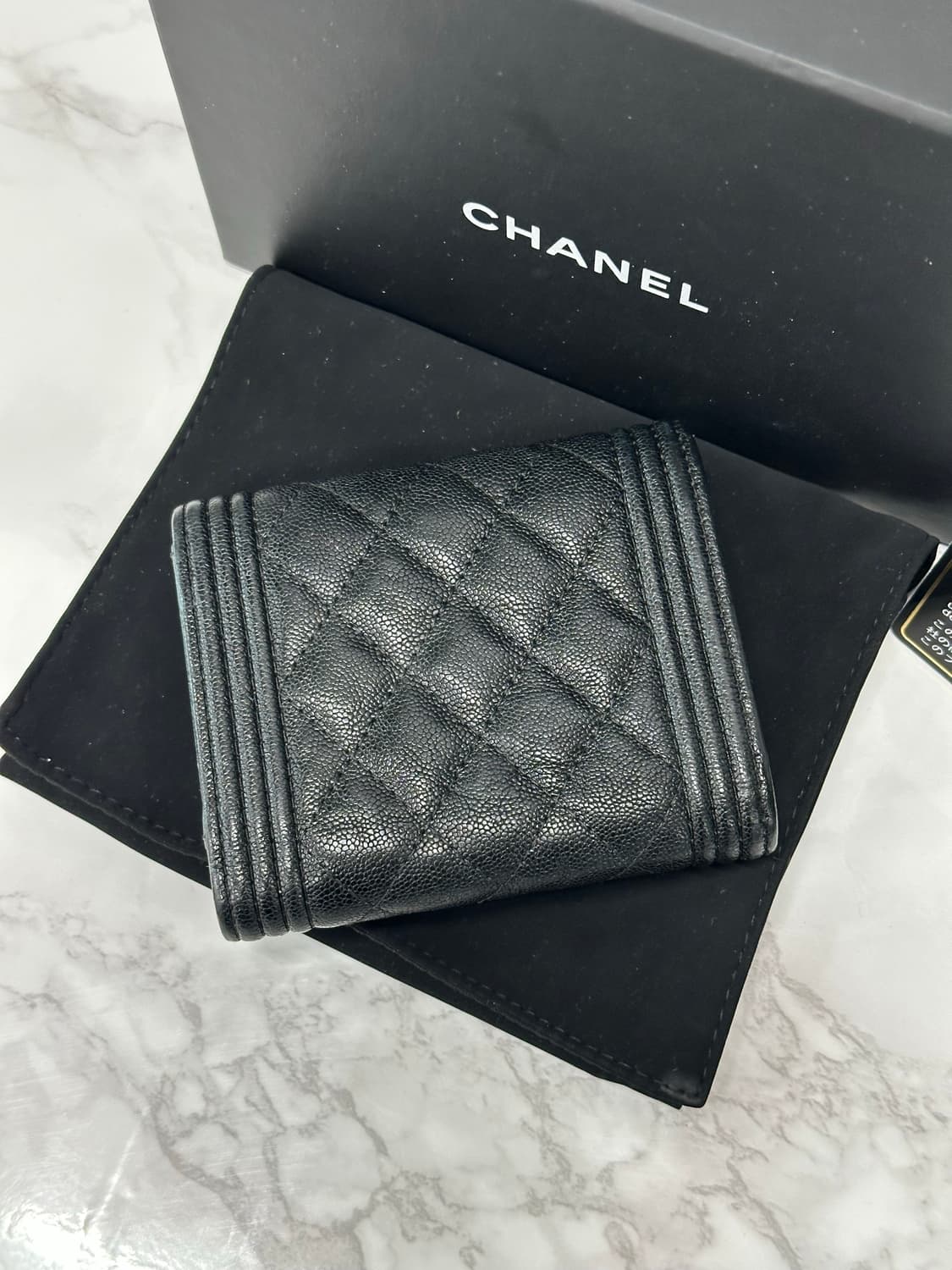 샤넬 보이 금장 3단지갑 상품이미지5