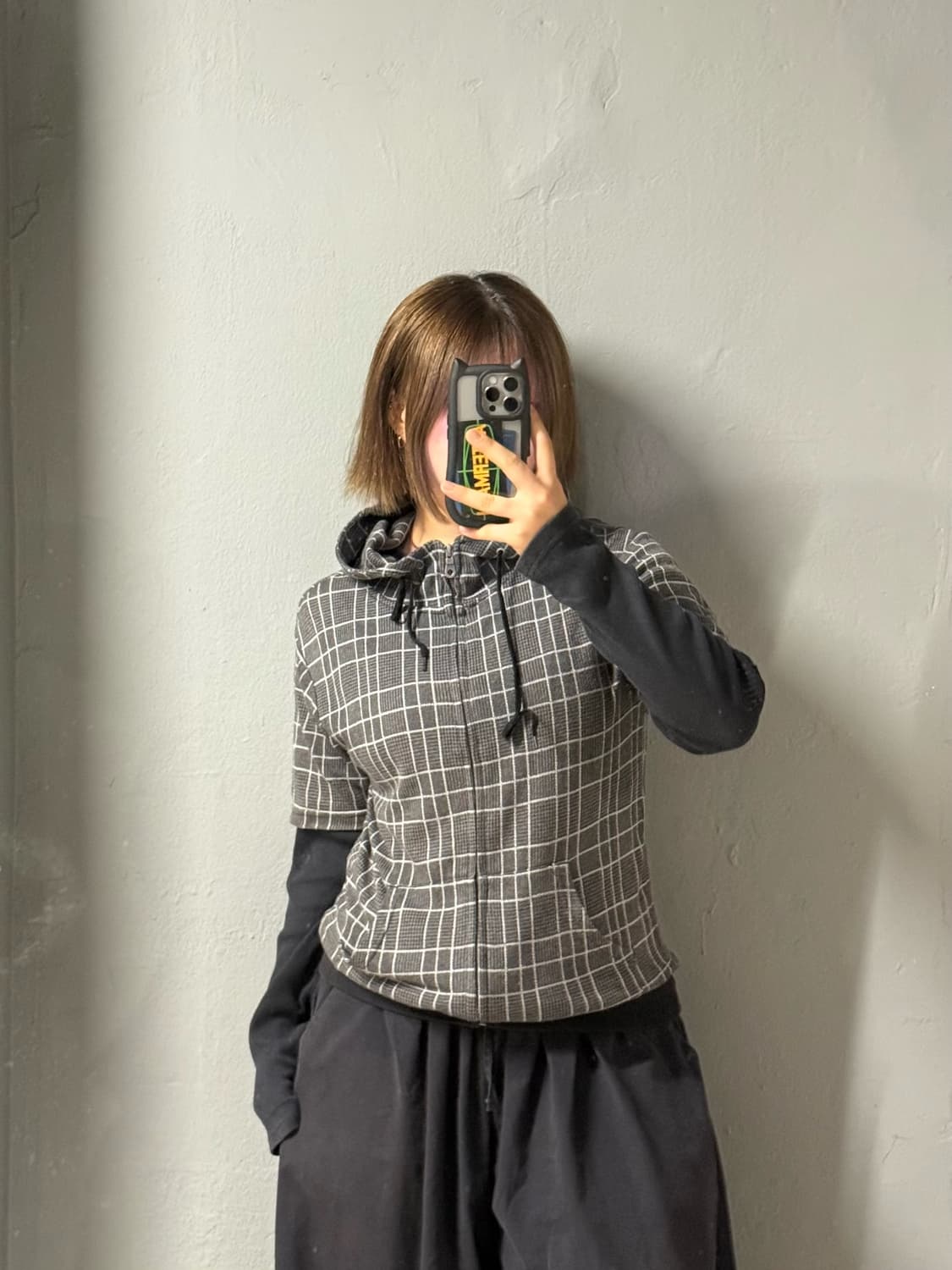 check pattern high-neck hood zip-up 상품이미지1