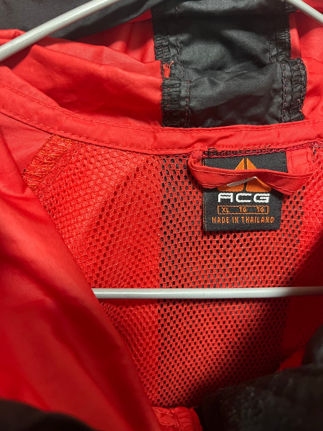 나이키 ACG 레드 레트로 바람막이 자켓 상품이미지3