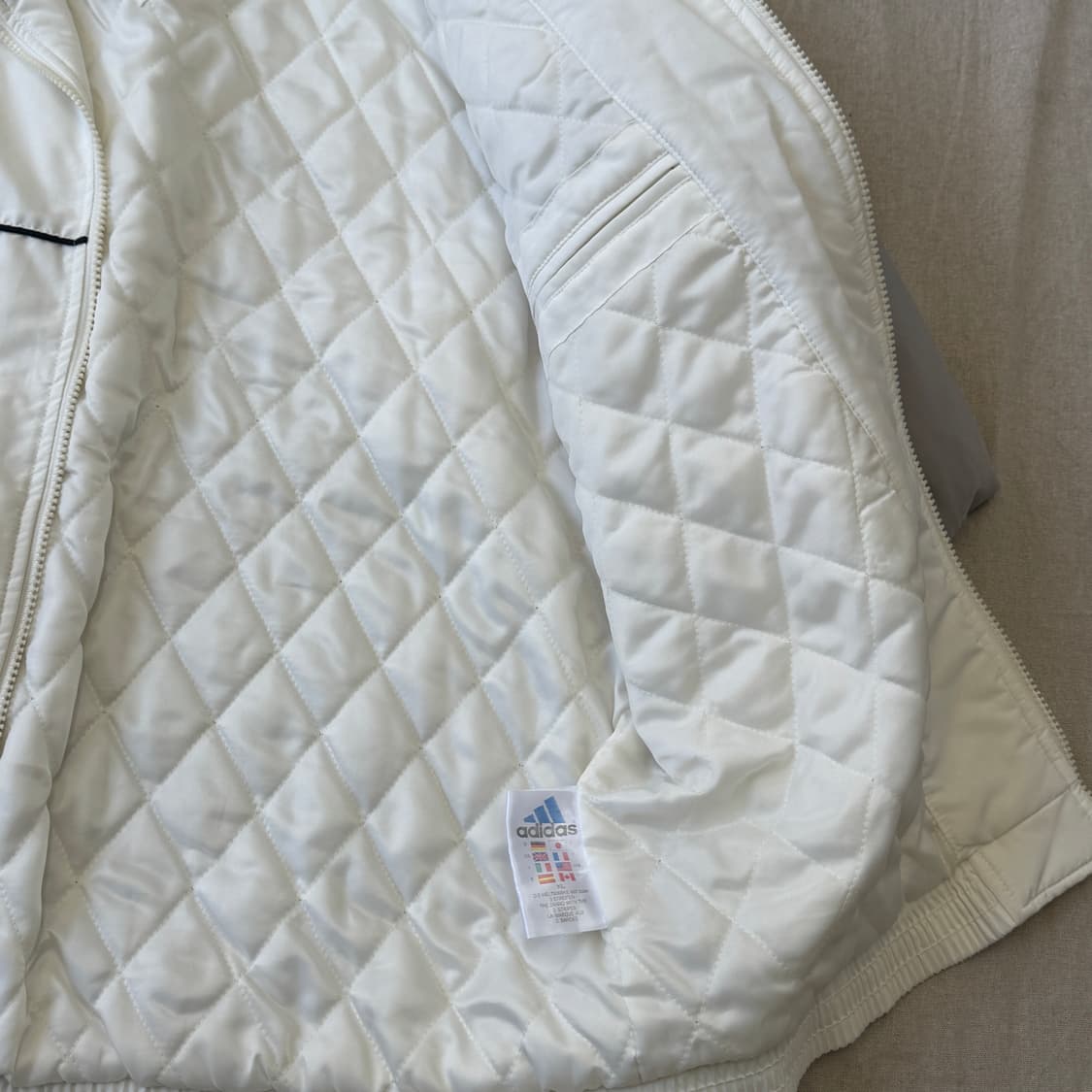 아디다스 올드스쿨 사이드라인 누빔 점퍼 100(105) 상품이미지5