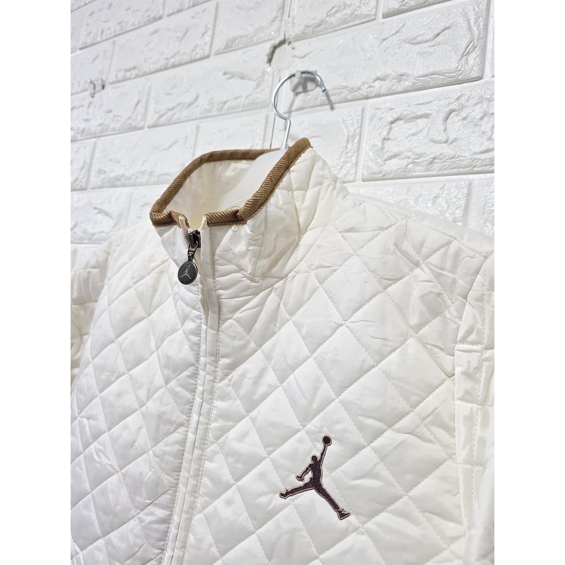 택포// 나이키 조던 퀼팅 자켓 M 상품이미지3