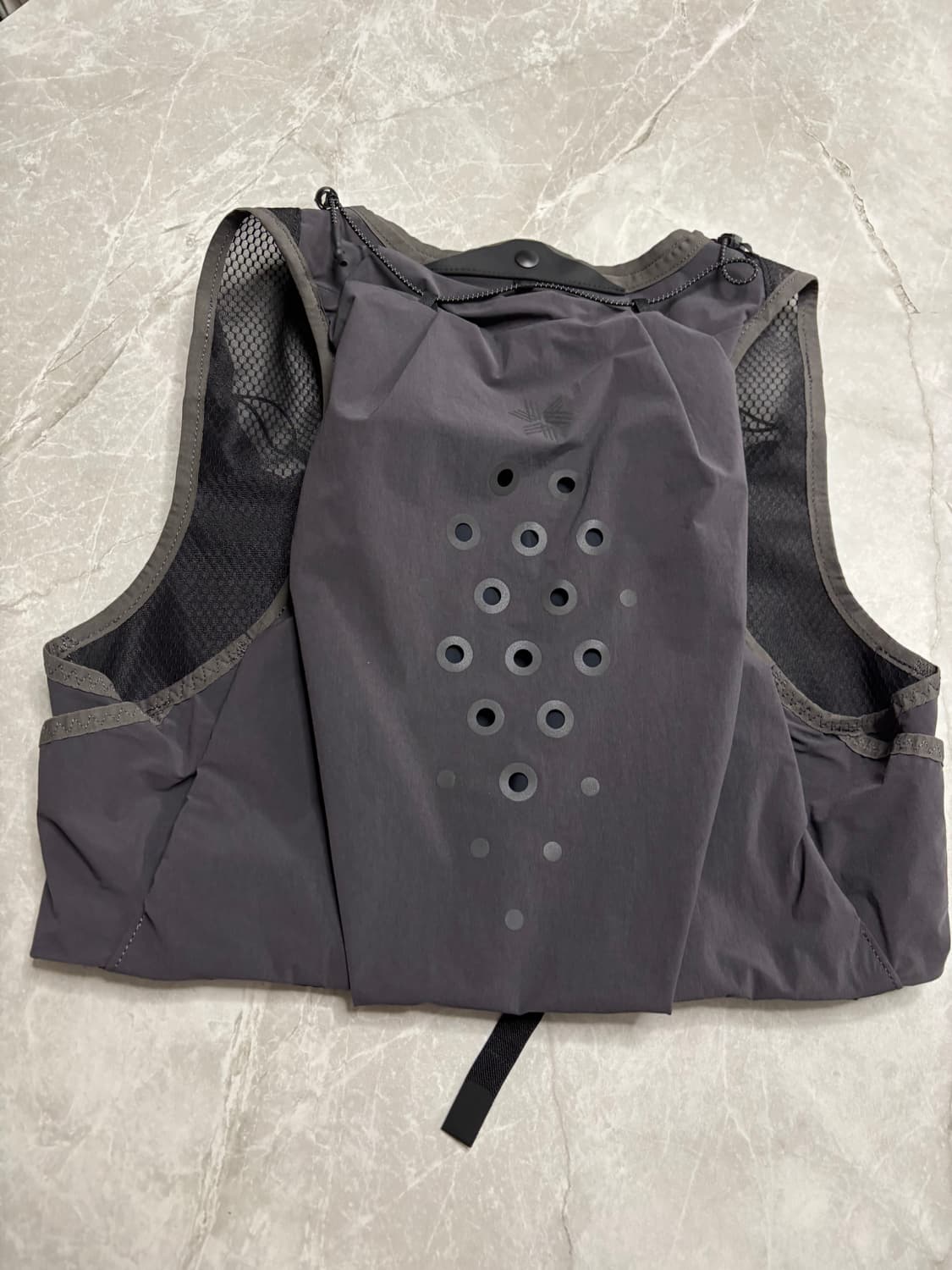 골드윈 러닝베스트 상품이미지1