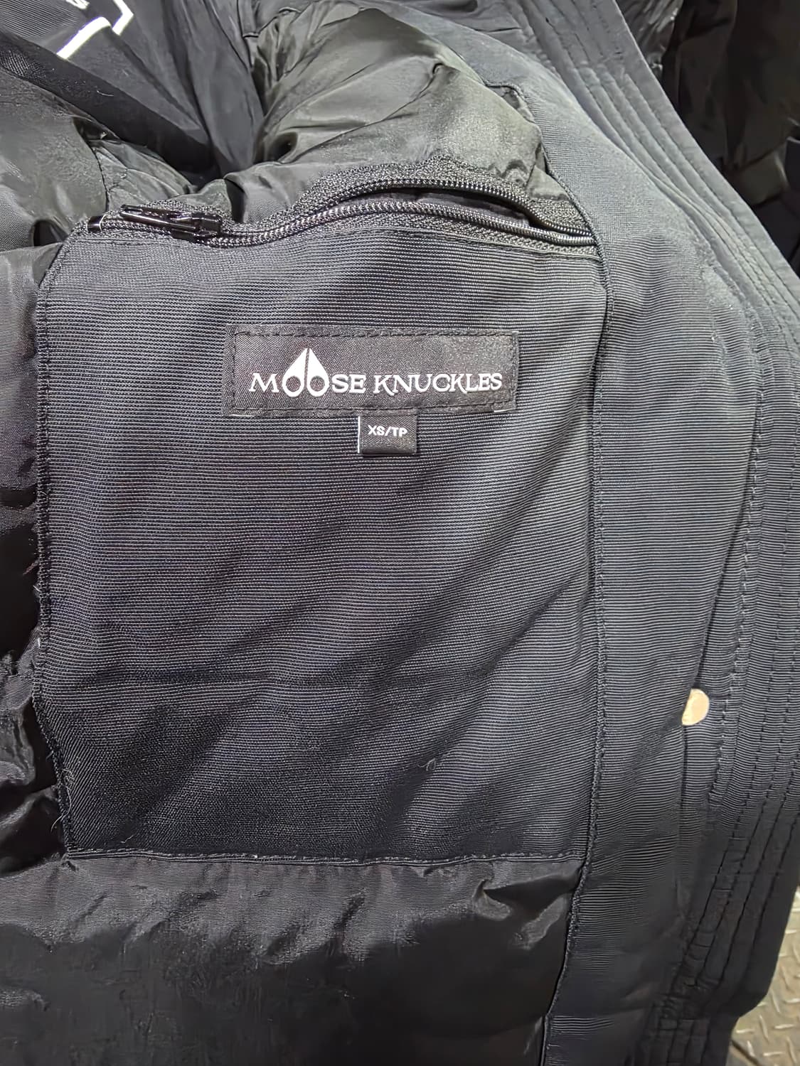 Moose Knuckles Stirling Parka. 상품이미지3