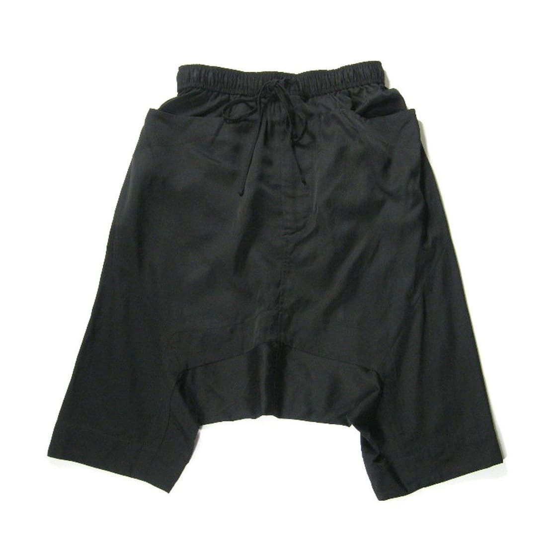 율리우스 23ss 새틴 지오메트릭 시무드 오버클로치팬츠 상품이미지2