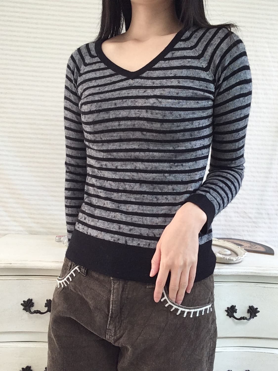 jpn vintage 블랙 차콜 스트라이프 브이넥 니트 y2k 스트릿 갸 상품이미지1