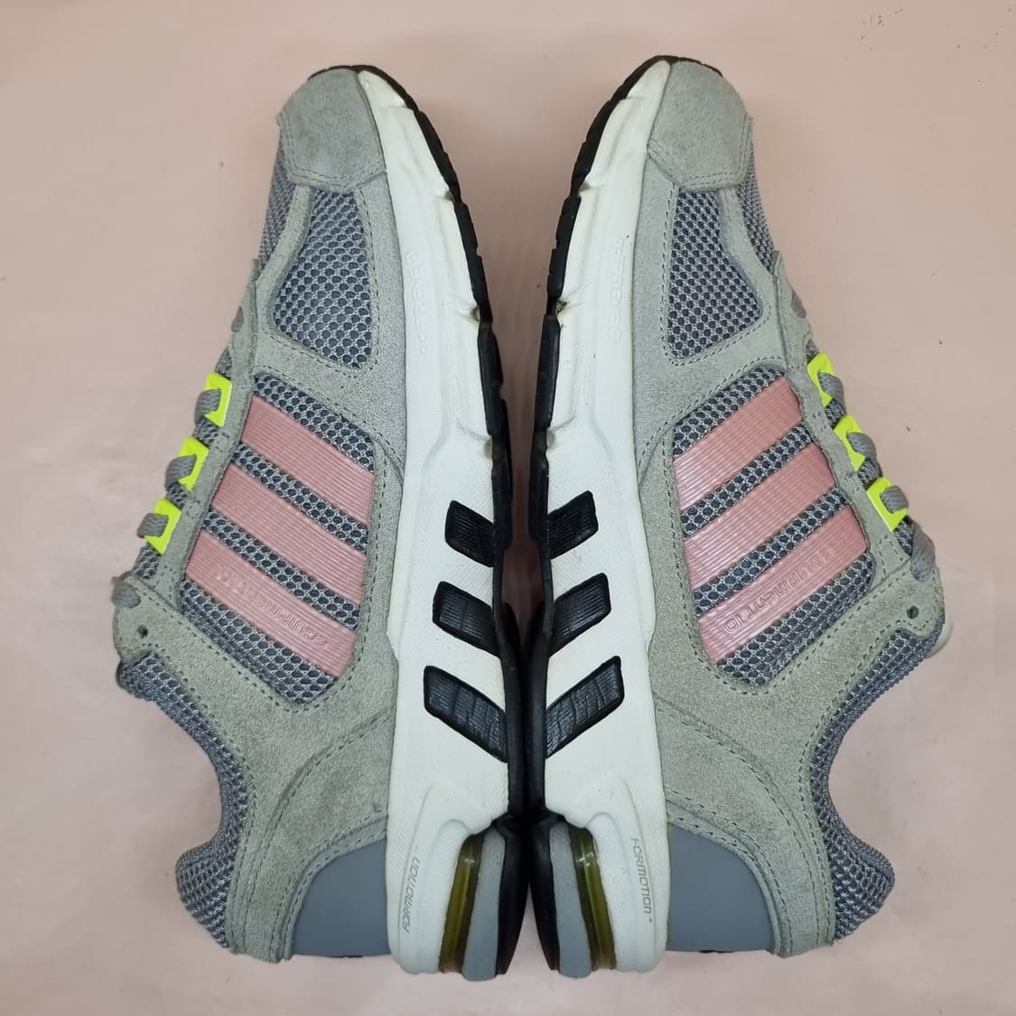아디다스 이큅먼트 10 여성 런닝화 230 상품이미지5