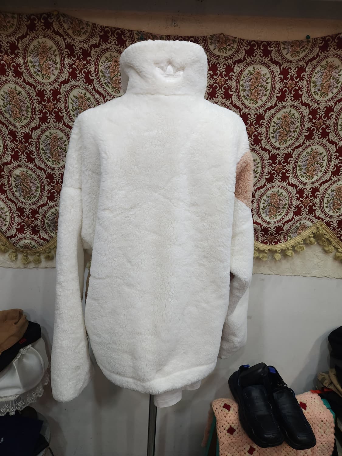 아디다스 트레포일 퍼 자켓
​
 상품이미지7