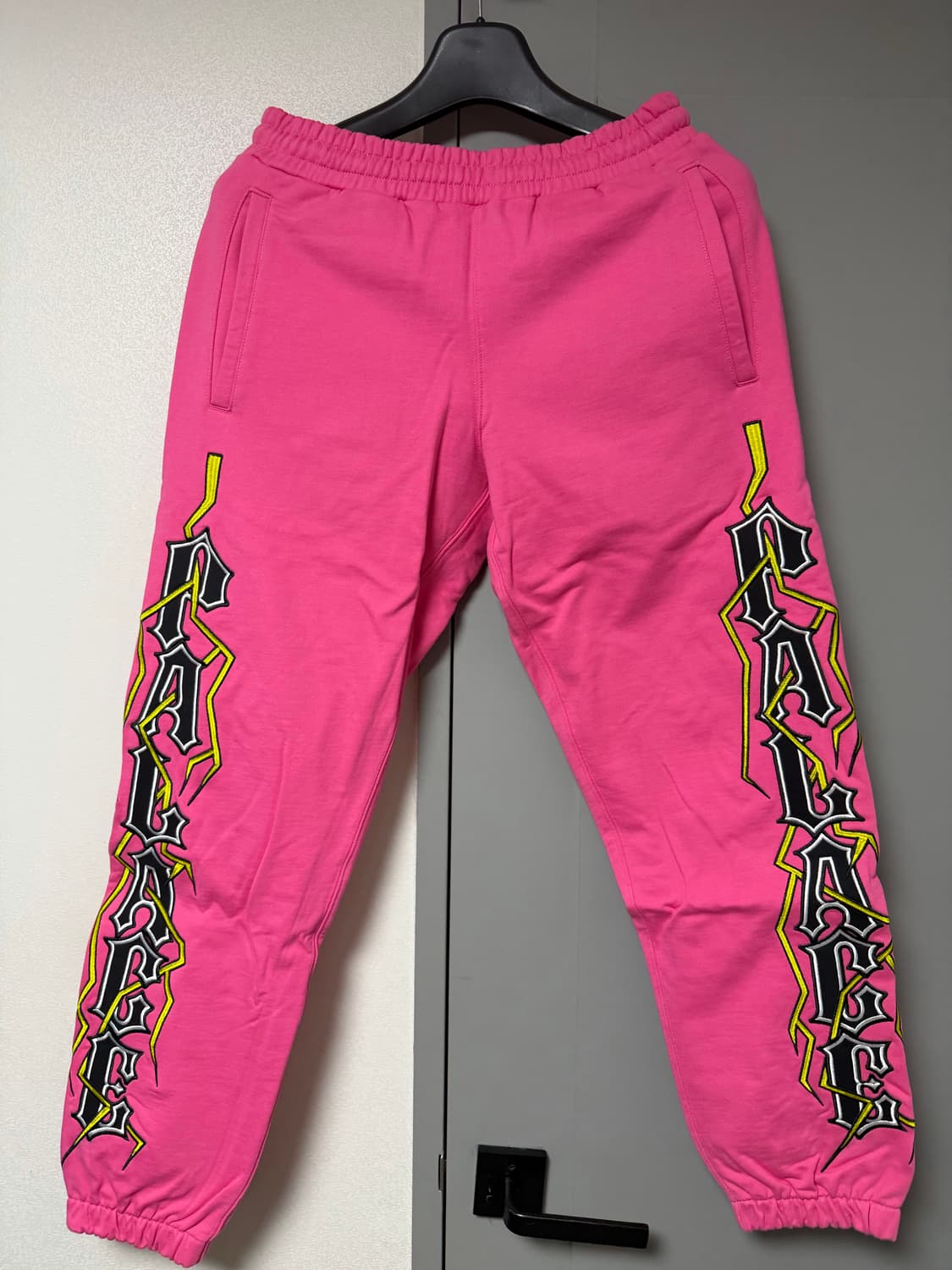 팔라스 스웻팬츠 상품이미지1