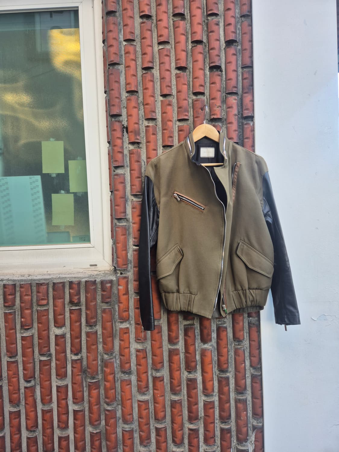 BEIGE 브랜드의 여성자켓입니다 상품이미지1