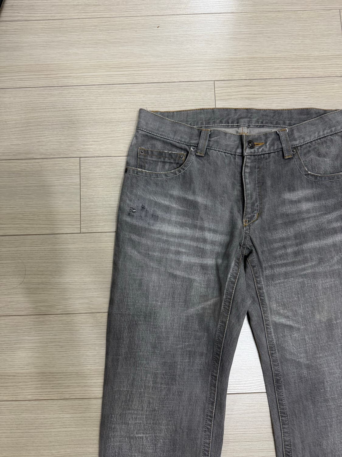 [30] 에르메네질도 제냐 그레이워싱 부츠컷 데님 팬츠 상품이미지2