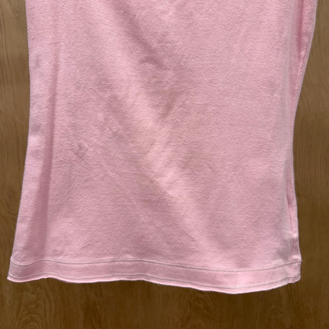 버버리 런던 블루 라벨 슬리브리스 민소매 티셔츠 하트 자수 디테일 핑크 상품이미지5