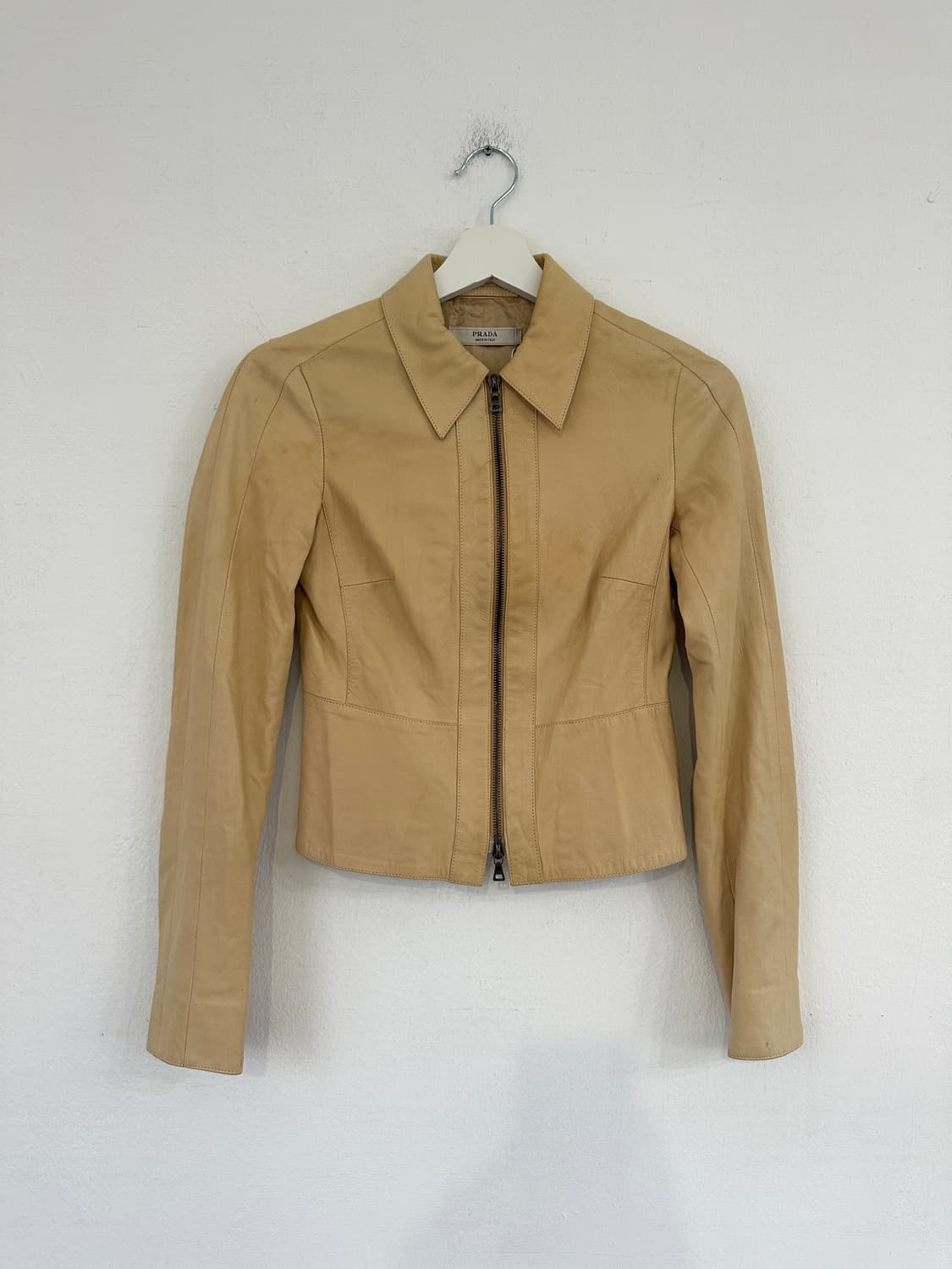 프라다 2000s 베이지 램스킨 레더 크롭자켓 상품이미지3