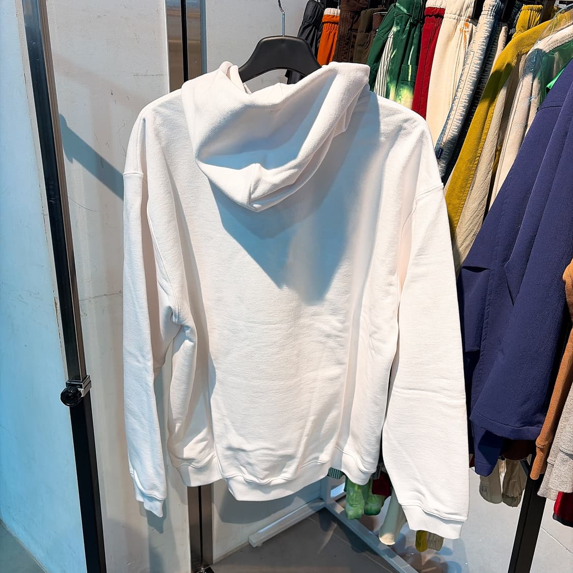 (정품/새상품) VTMNTS 베트멍 남성 화이트 바코드 로고 후드 상품이미지3