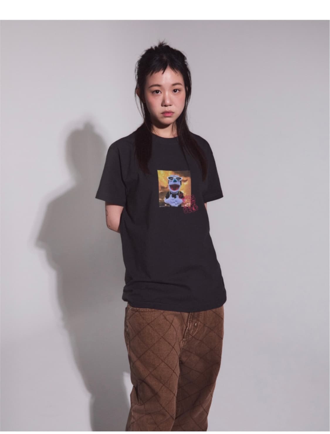 예스아이씨 Face Oka Puppet Tee 반팔 차콜 (S) 상품이미지4