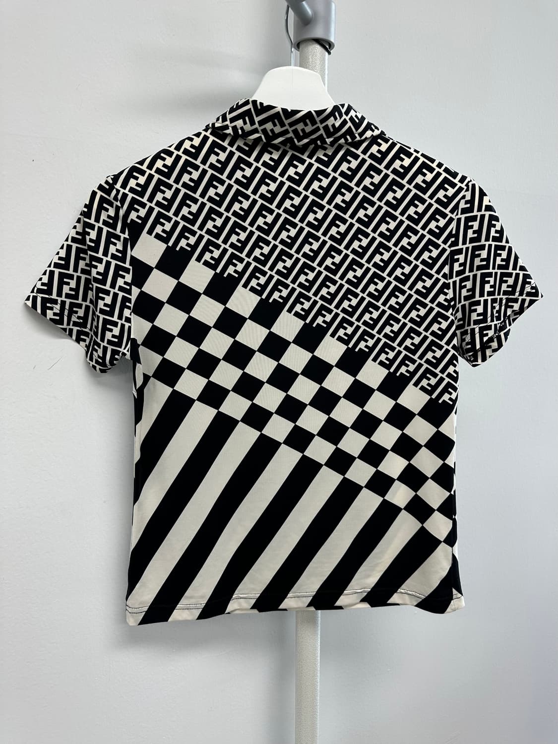 펜디 주카 로고 패턴 카라티 상품이미지7