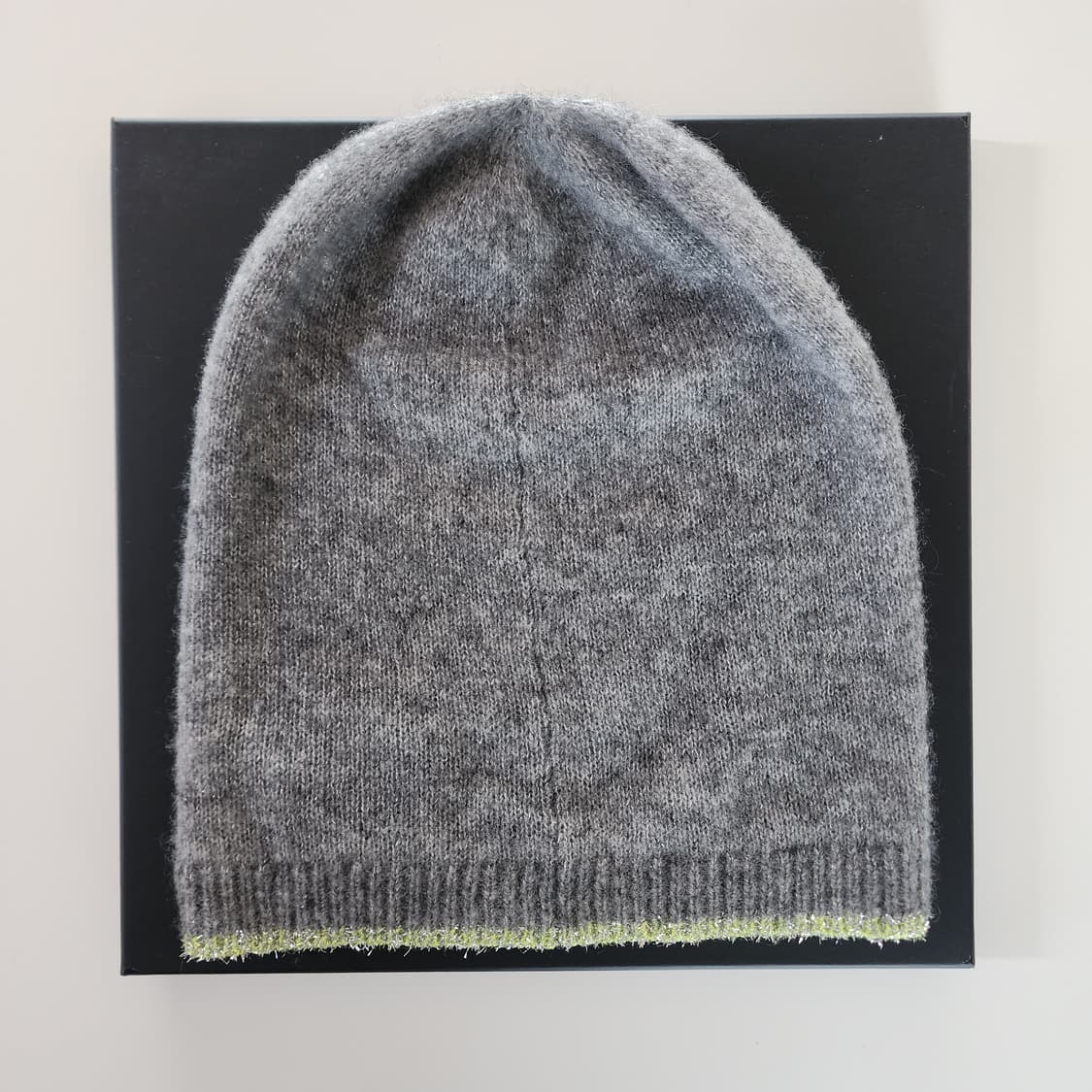 신품급 샤넬 CC로고 캐시미어 비니 멜란지 그레이 상품이미지3