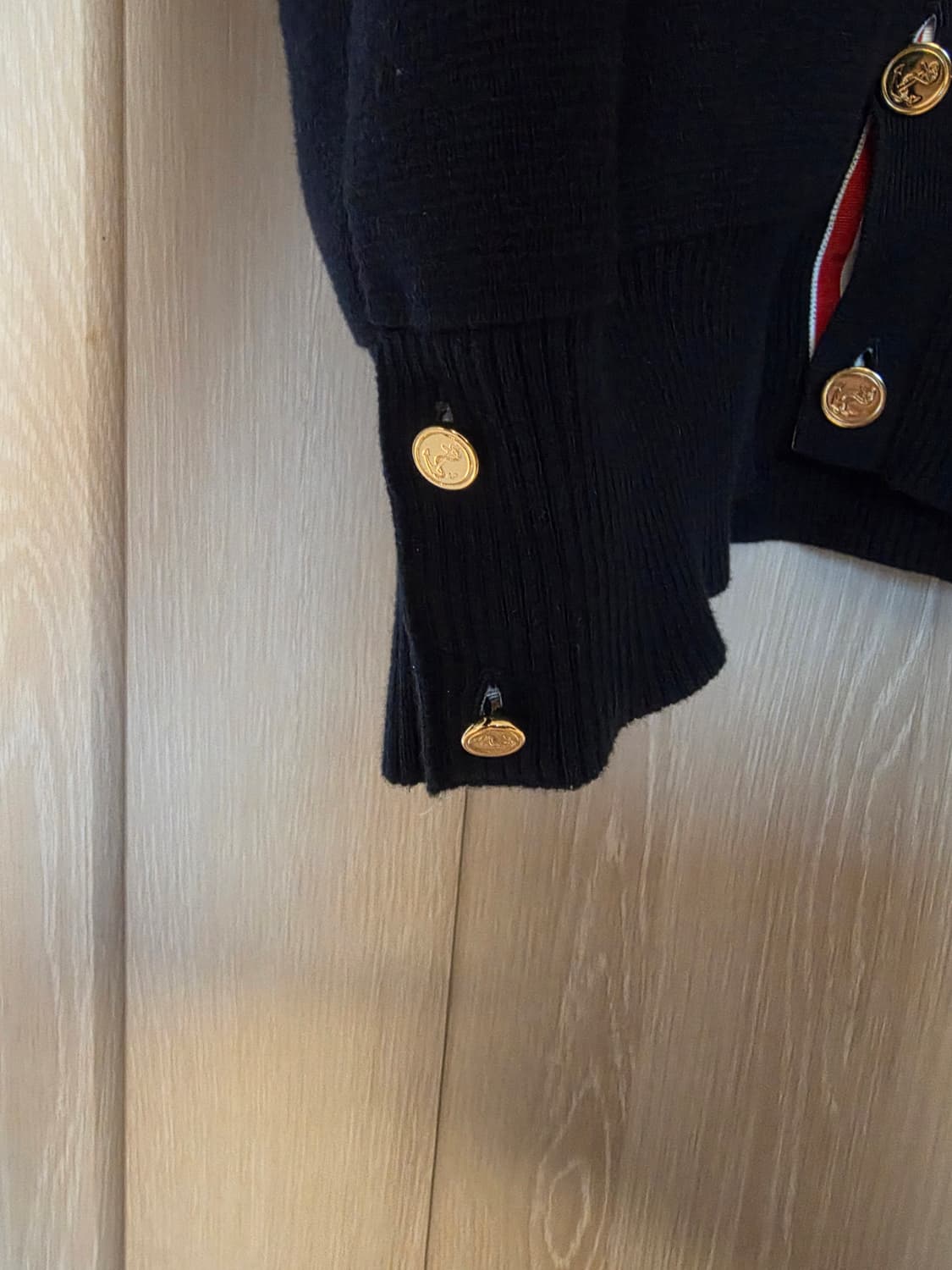 [4사이즈] 톰브라운 밀라노스티치 가디건 4사이즈 구매1달 상품이미지3