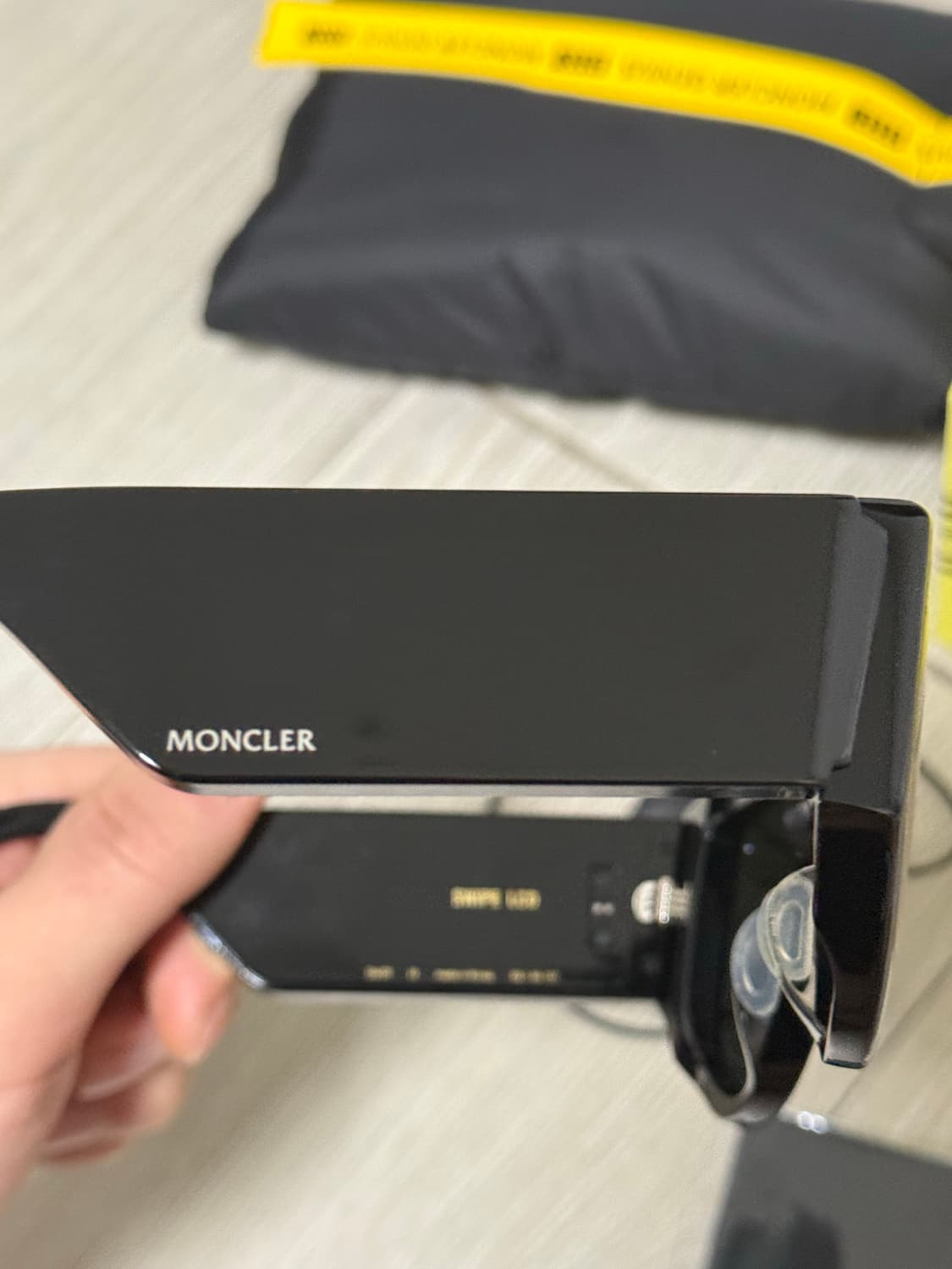 젠틀몬스터 몽클레어 스와이프 LCD 선글라스 상품이미지7