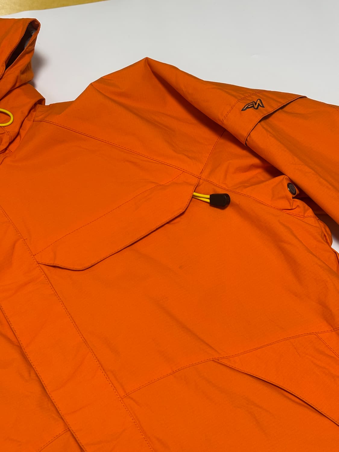 니데커 사운드 밸브 오렌지 테크니컬 스노우 재킷 상품이미지2