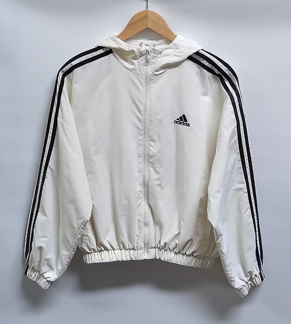 아디다스 여성 크롭 바람막이 M 상품이미지1