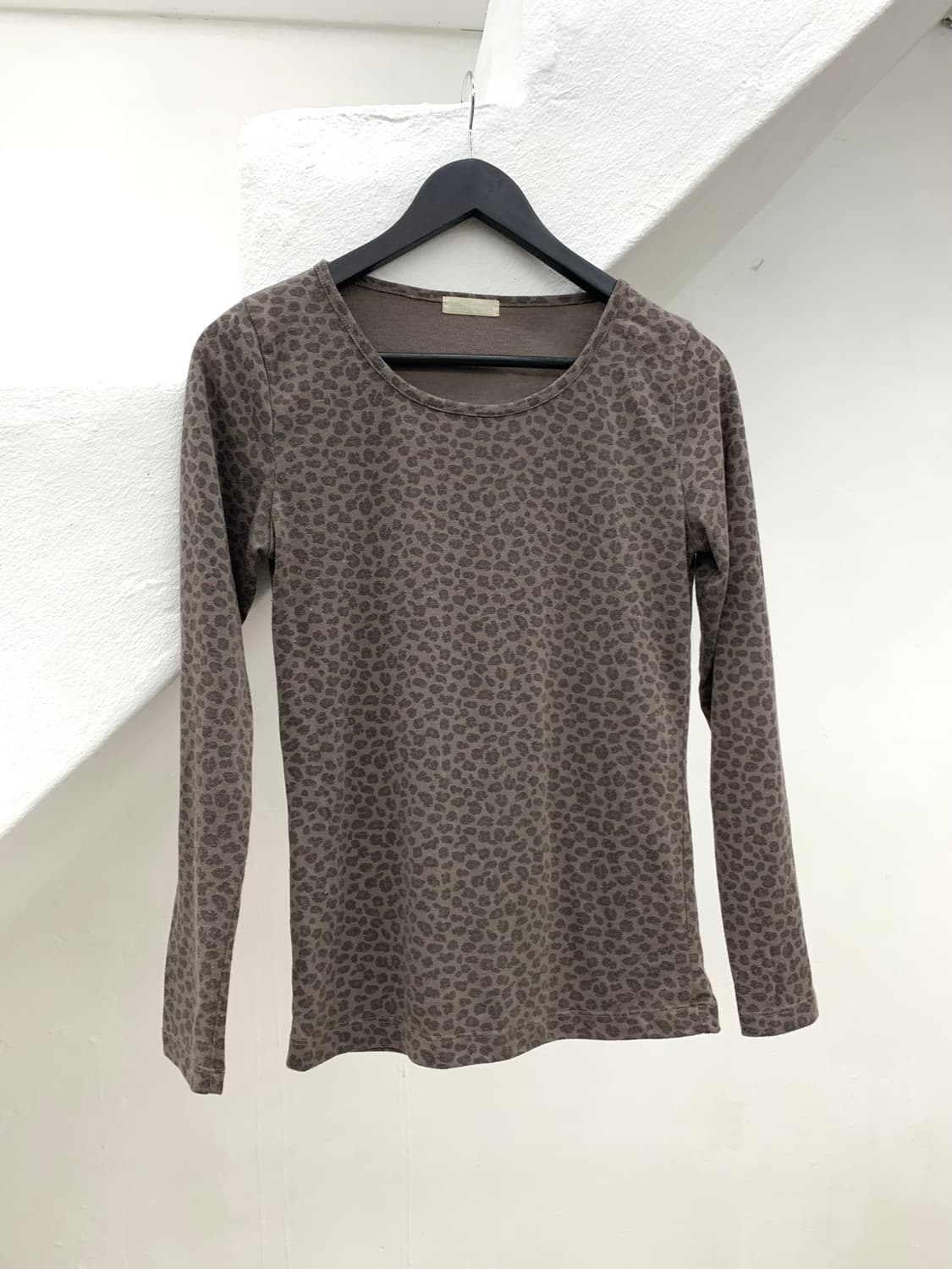Leopard slim-fit long sleeve  상품이미지2