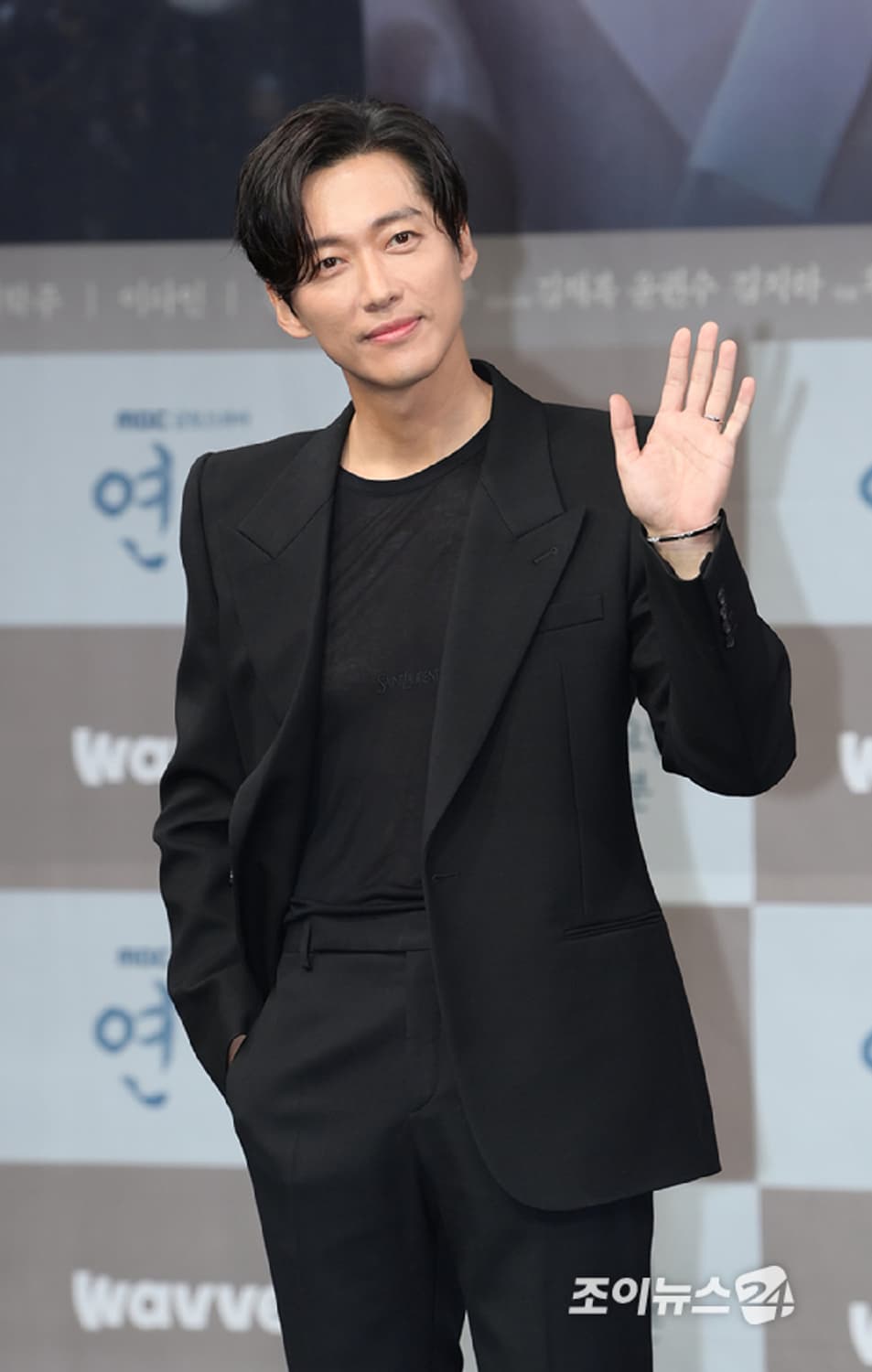 [52] 23FW 생로랑 블레이져 남궁민 자켓 새상품 상품이미지4