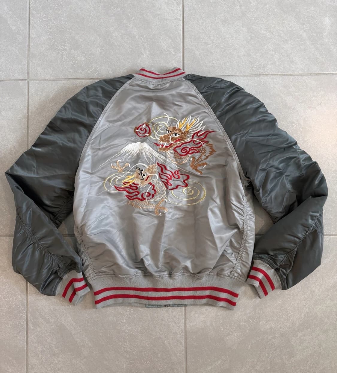 알파 인더스트리 MA-1 수베니어 더블 드래곤 리버시블 자켓 상품이미지2